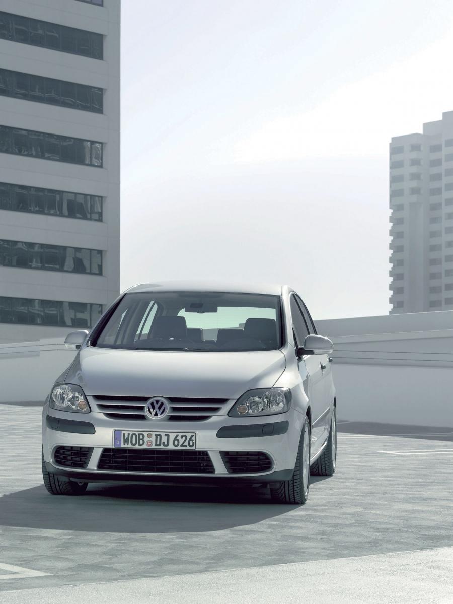  Volkswagen Golf Plus 2005 года  (фото 17 из 88)